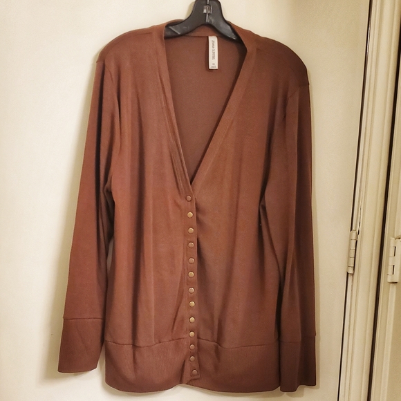 Zenana Outfitters Sweaters - Zenana Outfitters Brown Snap Cardigan